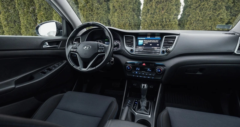 Hyundai Tucson cena 75990 przebieg: 106597, rok produkcji 2017 z Tychowo małe 781